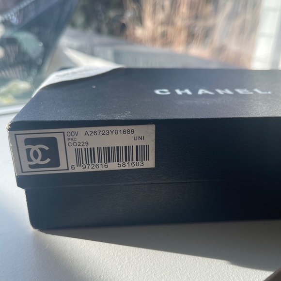 ✨SOLD✨ Vintage Chanel Wallet on Chain (WOC) - Picture 4 of 5